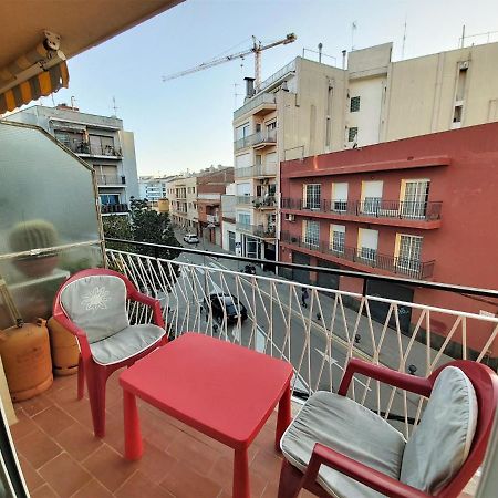 Diana Apartamento Con Terraza Muy Cerca Del Mar ปิเนดาเดมาร์ ภายนอก รูปภาพ