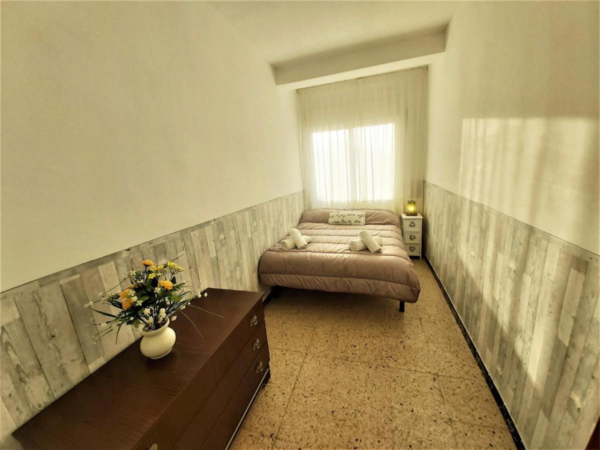 Diana Apartamento Con Terraza Muy Cerca Del Mar ปิเนดาเดมาร์ ภายนอก รูปภาพ