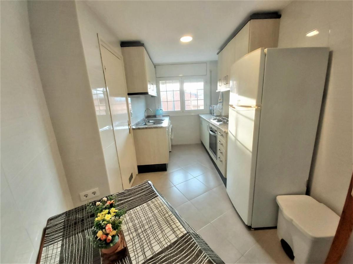 Diana Apartamento Con Terraza Muy Cerca Del Mar ปิเนดาเดมาร์ ภายนอก รูปภาพ