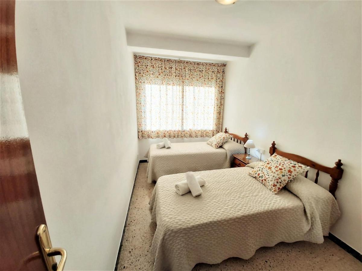 Diana Apartamento Con Terraza Muy Cerca Del Mar ปิเนดาเดมาร์ ภายนอก รูปภาพ