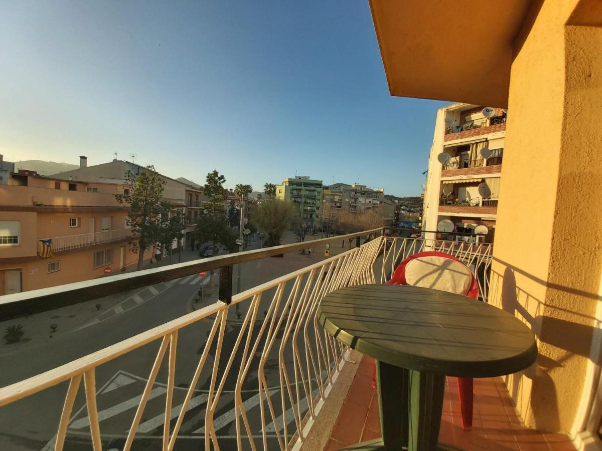 Diana Apartamento Con Terraza Muy Cerca Del Mar ปิเนดาเดมาร์ ภายนอก รูปภาพ